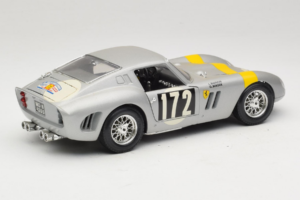 Ferrari 250 GTO #172 L. Bianchi / G. Berger Tour de France 1962 Sudrabs Ierobežots Izdevums Bburago 1:18 3011-S1 Metāls — attēls 3 no 8