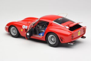 Ferrari 250 GTO #18 P. Rodriguez Daytona Continental 3 Hours Winner 1963 Kyosho 1:18 08438F Metāls — attēls 5 no 8