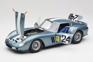 Ferrari 250 GTO #24 P. Rodriguez 12 Hours of Sebring GT3.0 Winner 1962 Kyosho 1:18 08438D Metāls — attēls 2 no 8