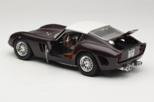 Ferrari 250 GTO #86 Melns Bburago 1:18 3011-B1 Metāls — attēls 5 no 8