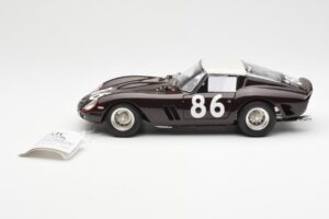 Ferrari 250 GTO #86 Targa Florio 1962 CMC 1:18 M-156 Metāls — attēls 3 no 6