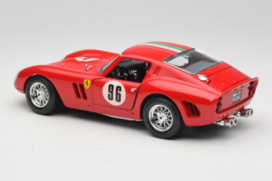 Ferrari 250 GTO #96 Sarkans 1962 Bburago 1:18 3011-N1 Metāls — attēls 7 no 8