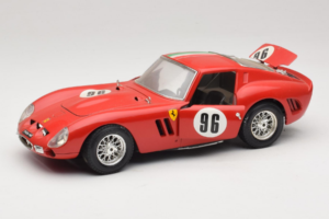 Ferrari 250 GTO #96 Sarkans Itālijas Karogs 1962 Bburago 1:18 3011-P2 Metāls — attēls 2 no 8