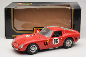 Ferrari 250 GTO #96 Sarkans Itālijas Karogs 1962 Bburago 1:18 3011-P2 Metāls — attēls 8 no 8