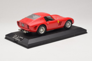 Ferrari 250 GTO Sarkans Replacement Stand Exclusive Cars 1:18 EC005 Metāls — attēls 3 no 8