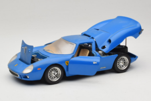 Ferrari 250 LM Zils Bburago 1:18 3033-B1 Metāls — attēls 2 no 8