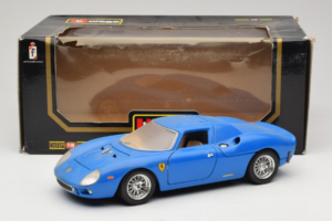 Ferrari 250 LM Zils Bburago 1:18 3033-B1 Metāls — attēls 8 no 8