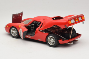 Ferrari 250 LM #21 M. Gregory / J. Rindt 24 Hours of Le Mans 1965 Bburago 1:18 3033-P2 Metāls — attēls 5 no 8