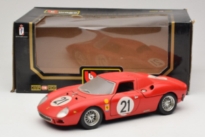 Ferrari 250 LM #21 M. Gregory / J. Rindt 24 Hours of Le Mans 1965 Bburago 1:18 3033-P2 Metāls — attēls 8 no 8