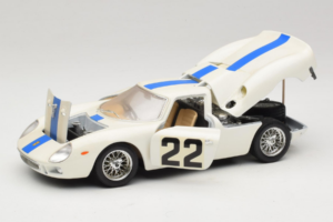 Ferrari 250 LM #22 Balts 1965 Bburago 1:18 3333-W1 Metāls — attēls 2 no 8