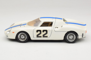 Ferrari 250 LM #22 Balts 1965 Bburago 1:18 3333-W1 Metāls — attēls 4 no 8