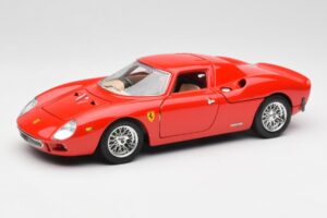 Ferrari 250 Le Mans Sarkans Bburago 1:18 3033 Metāls