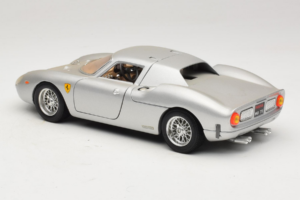 Ferrari 250 LM Sudrabs Bburago 1:18 3033-S1 Metāls — attēls 7 no 8