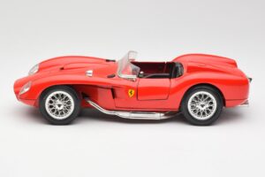 Ferrari 250 Testa Rossa Sarkans Bburago 1:18 3007 Metāls — attēls 4 no 8