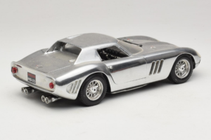 Ferrari 275 GTB Chrome Sudrabs Guiloy 1:18 B004 Metāls — attēls 3 no 8