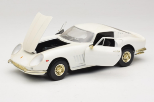 Ferrari 275 GTB/4 Balts ERTL 1:18 7493 Metāls — attēls 2 no 8