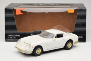 Ferrari 275 GTB/4 Balts ERTL 1:18 7493 Metāls — attēls 8 no 8