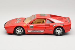 Ferrari 288 GTO #1 Sarkans 1984 Bburago 1:18 3027-P3 Metāls — attēls 4 no 8