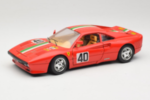 Ferrari 288 GTO #40 Sarkans Itālijas Karogs 1984 Bburago 1:18 3027-P1 Metāls
