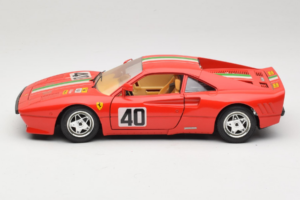 Ferrari 288 GTO #40 Sarkans Itālijas Karogs 1984 Bburago 1:18 3027-P1 Metāls — attēls 4 no 8