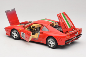 Ferrari 288 GTO #40 Sarkans Itālijas Karogs 1984 Bburago 1:18 3027-P1 Metāls — attēls 5 no 8