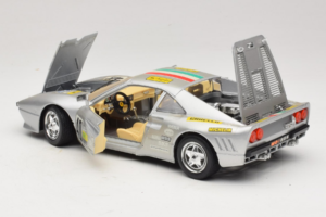 Ferrari 288 GTO #40 Sudrabs 1984 Bburago 1:18 3027-S1 Metāls — attēls 5 no 8