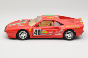 Ferrari 288 GTO Rally #40 Sarkans 1986 Bburago 1:18 3057-P1 Metāls — attēls 4 no 8