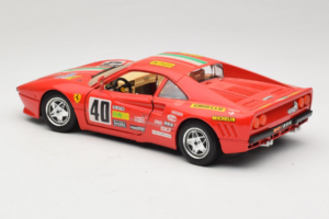 Ferrari 288 GTO Rally #40 Sarkans 1986 Bburago 1:18 3057-P1 Metāls — attēls 7 no 8
