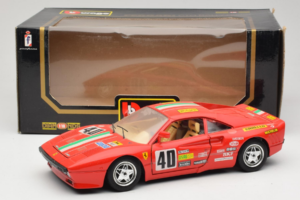 Ferrari 288 GTO Rally #40 Sarkans 1986 Bburago 1:18 3057-P1 Metāls — attēls 8 no 8