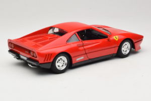 Ferrari 288 GTO Sarkans Tonka 1:18 1680 Metāls — attēls 3 no 9
