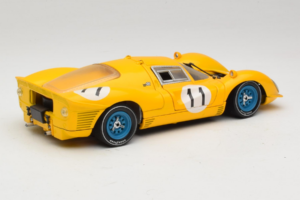 Ferrari 330 P4 #11 Dzeltens Spa-Francorchamps 1967 Eagles Race 1:18 38007-Y1 Metāls — attēls 3 no 8