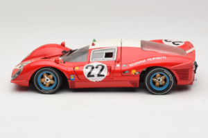 Ferrari 330 P4 #22 Scuderia Filipinetti Poor Condition 1967 Revell 1:18 48825-P1 Metāls — attēls 4 no 8