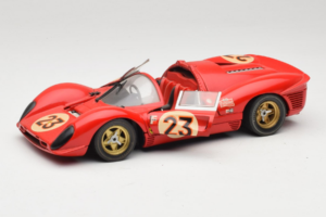 Ferrari 330 P4 #23 L. Bandini / C. Amon 24 Hours of Daytona Winner 1967 Revell 1:18 48833 Metāls — attēls 2 no 8