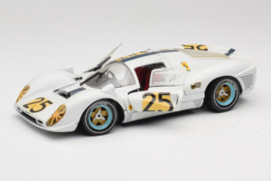 Ferrari 330 P4 #25 Balts Revell 1:18 48845 Metāls — attēls 2 no 8