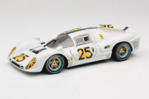 Ferrari 330 P4 #25 Balts Revell 1:18 48845 Metāls