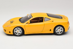 Ferrari 360 Modena 25 Jahre FMC Dzeltens Bburago 1:18 3358-Y1 Metāls — attēls 4 no 8