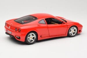Ferrari 360 Modena Sarkans Bburago 1:18 3358 Metāls — attēls 3 no 8