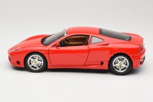 Ferrari 360 Modena Sarkans Bburago 1:18 3358 Metāls — attēls 4 no 8