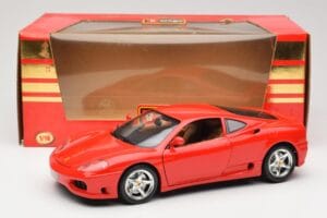 Ferrari 360 Modena Sarkans Bburago 1:18 3358 Metāls — attēls 8 no 8