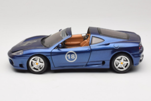 Ferrari 360 Modena Targa Ierobežots Izlaidums 333 gab Violets Metallic Bburago 1:18 3348-F1 Metāls — attēls 4 no 8