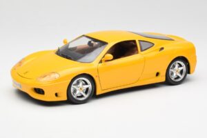 Ferrari 360 Modena Dzeltens Bburago 1:18 3368 Metāls