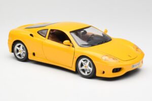 Ferrari 360 Modena Dzeltens Bburago 1:18 3368 Metāls — attēls 6 no 8