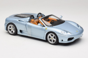 Ferrari 360 Spider Zils The Italian Job Hot Wheels 1:18 P9905 Metāls — attēls 4 no 6