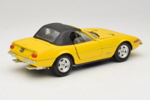 Ferrari 365 GTS/4 Daytona Kabriolets Dzeltens Techno Giodi 1:18 740028 Metāls — attēls 3 no 8