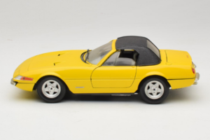 Ferrari 365 GTS/4 Daytona Kabriolets Dzeltens Techno Giodi 1:18 740028 Metāls — attēls 4 no 8