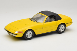 Ferrari 365 GTS/4 Daytona Kabriolets Dzeltens Techno Giodi 1:18 740028 Metāls