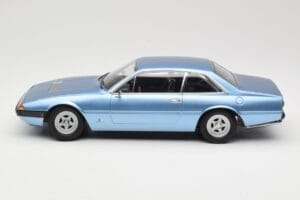 Ferrari 365 GT4 2+2 Zils KK-Scale 1:18 KKDC180162 Metāls — attēls 3 no 6