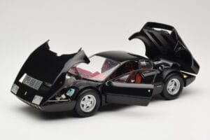 Ferrari 365 GT4/BB Melns Kyosho 1:18 08173K Metāls — attēls 2 no 8
