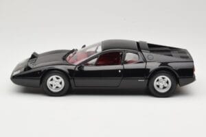 Ferrari 365 GT4/BB Melns Kyosho 1:18 08173K Metāls — attēls 4 no 8