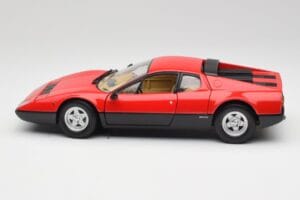 Ferrari 365 GT4/BB Sarkans Kyosho 1:18 08173R Metāls — attēls 4 no 8